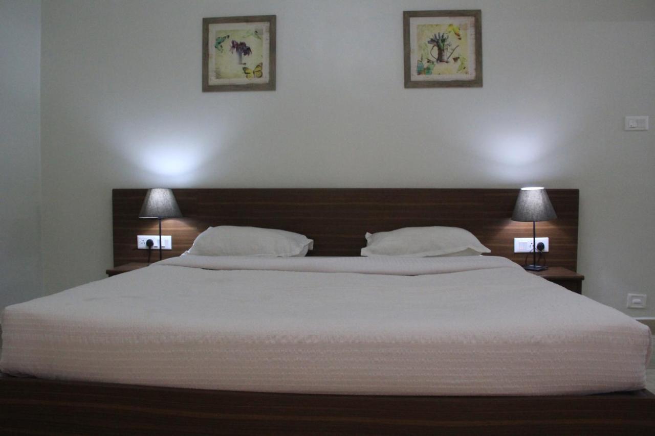 Two Seas Residence Ooty Ngoại thất bức ảnh